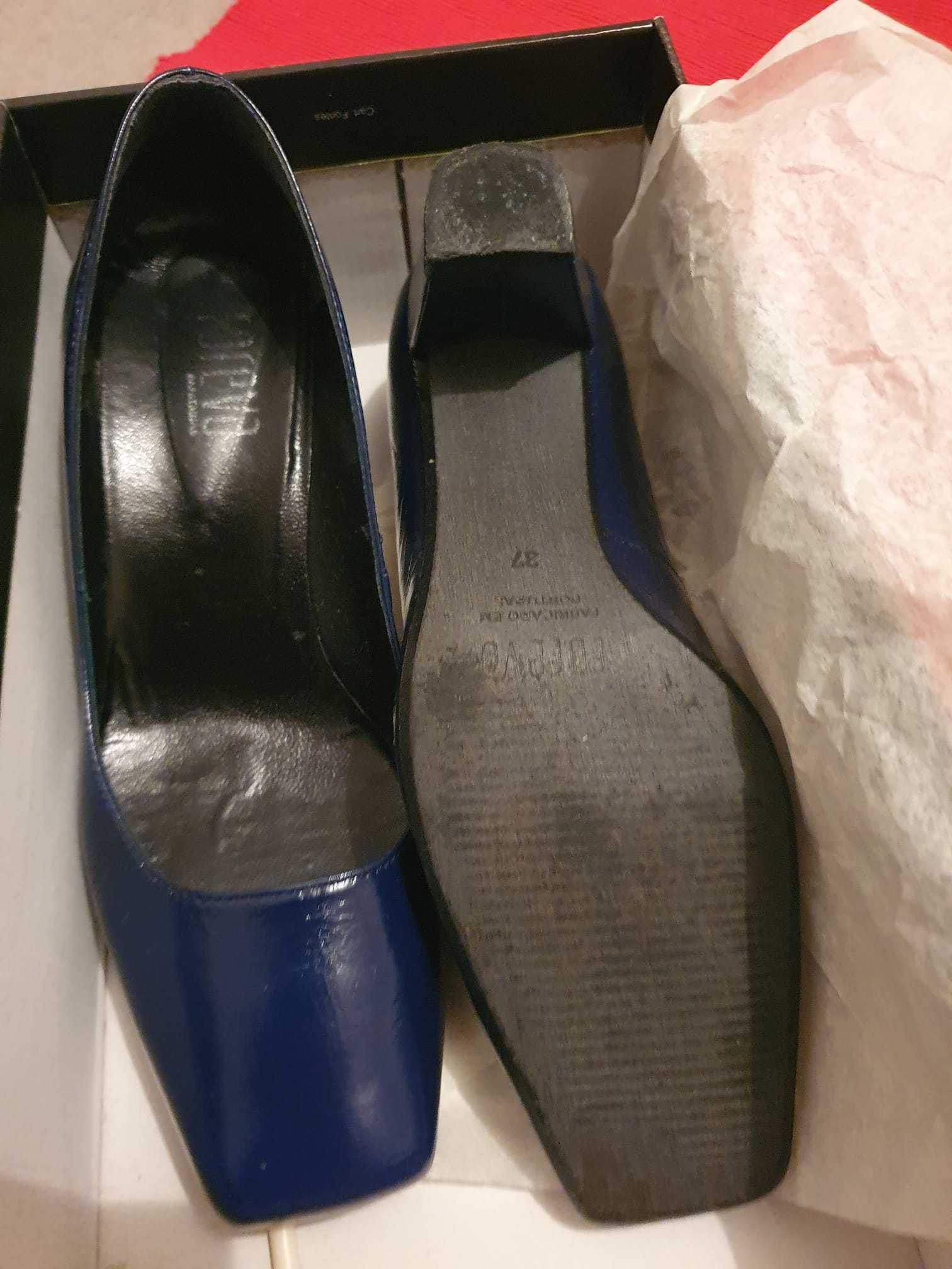 Sapato verniz azul senhora (tamanho 37)