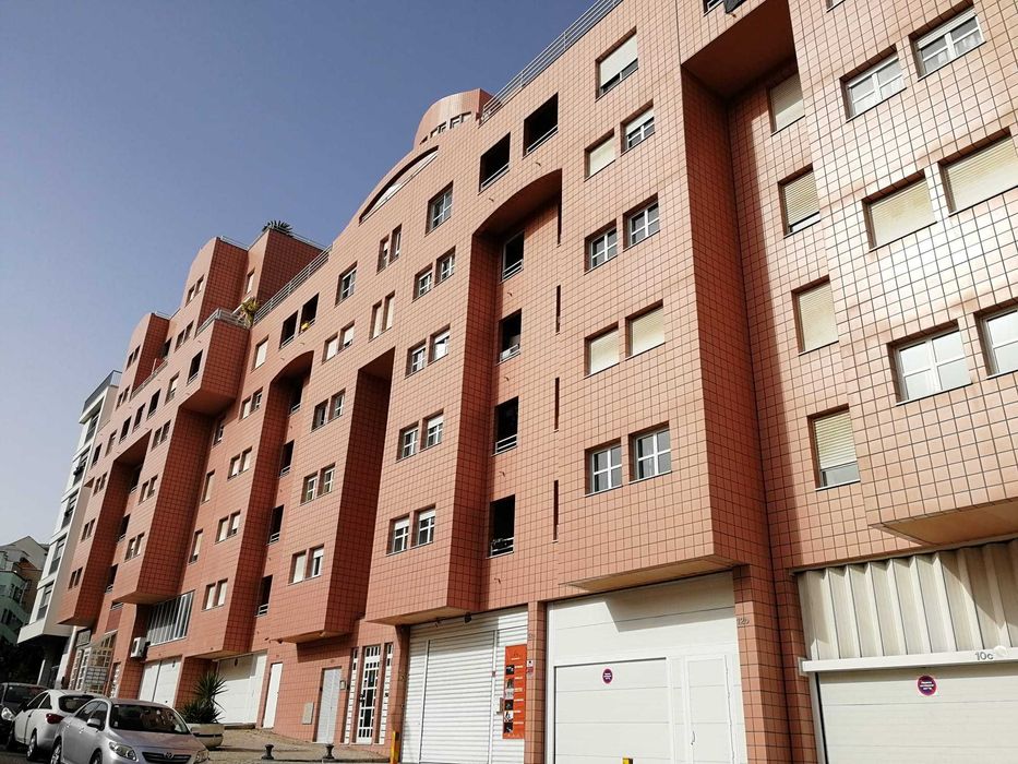 Lugar de garagem centro de Lisboa (Santa Apolónia e Panteão Nacional)