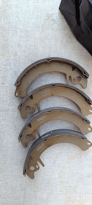 Тормозные колодки на Москвич.