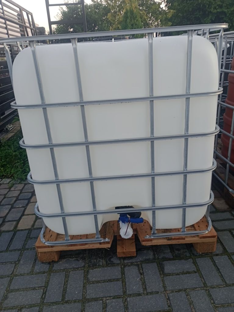 Zbiornik na wodę mauzer 1000l  Faktura Distawa