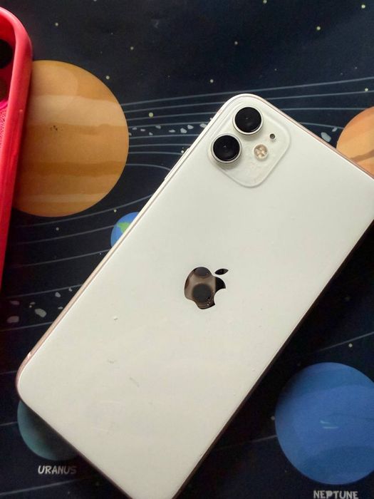 Продам 11 айфон