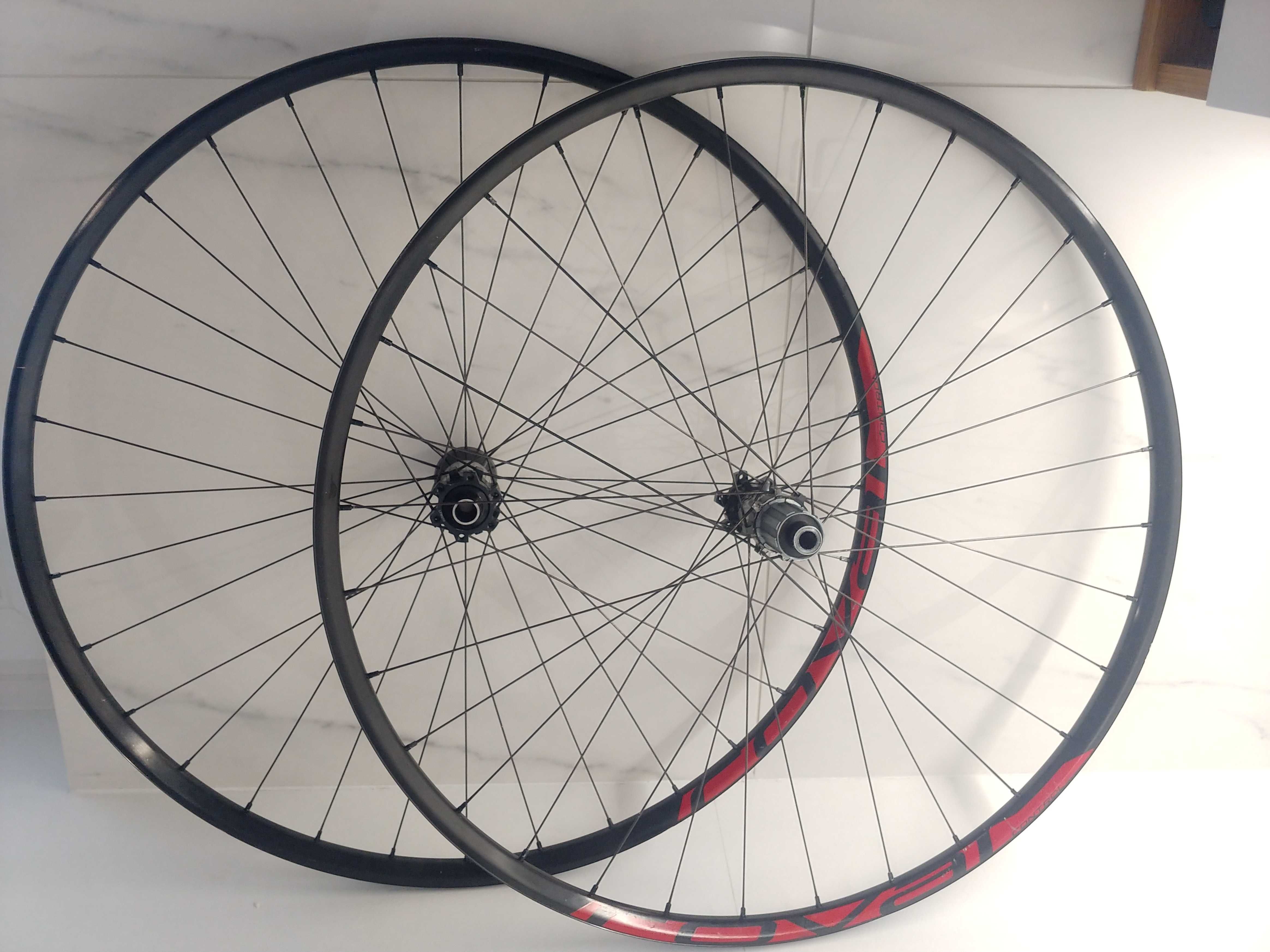 Koła MTB/gravel/szosa 1532g DT SWISS/Roval 29/28 15x100/110 12x142/148