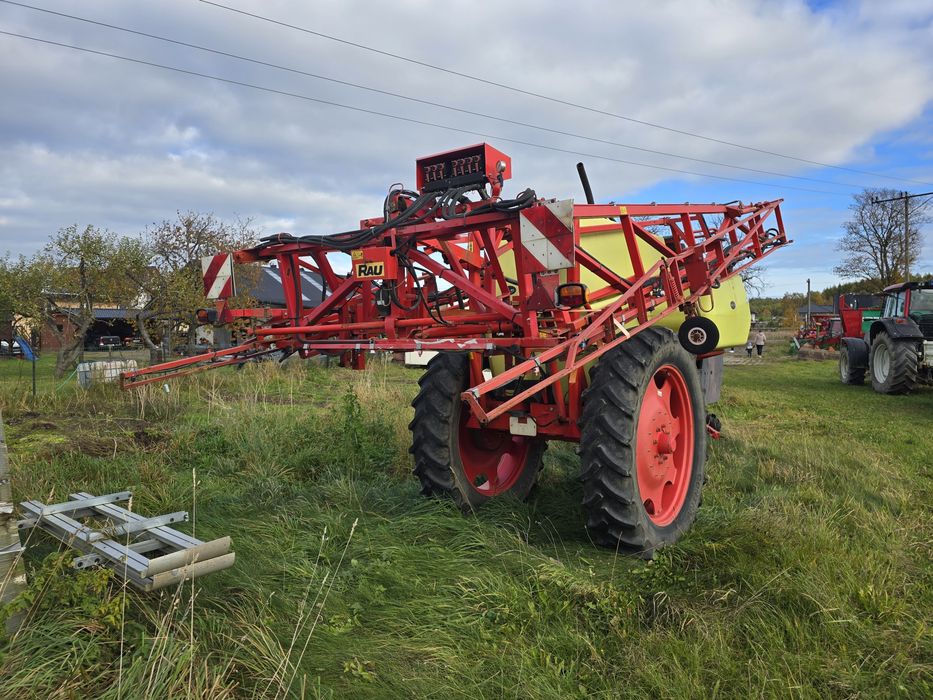 Opryskiwacz zaczepiany RAU Spridotrain GVP 38