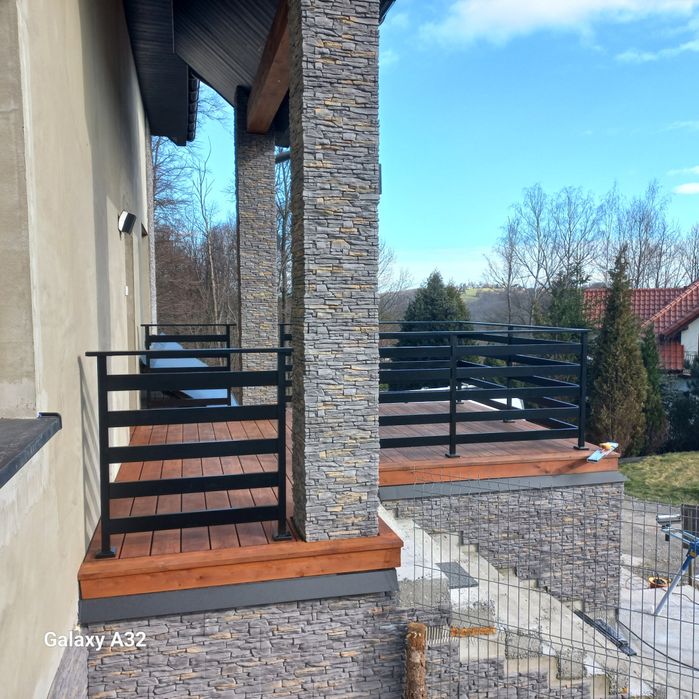 Balustrady aluminiowe Balustrada malowana proszkowo nierdzewna