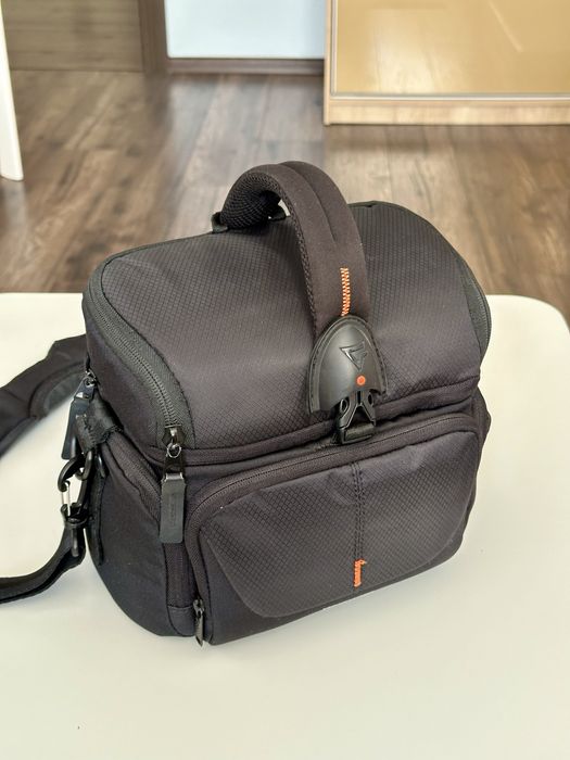 Дзеркальний фотоапарат Canon EOS 600D + об'єктив EF-S 18-135mm + сумка