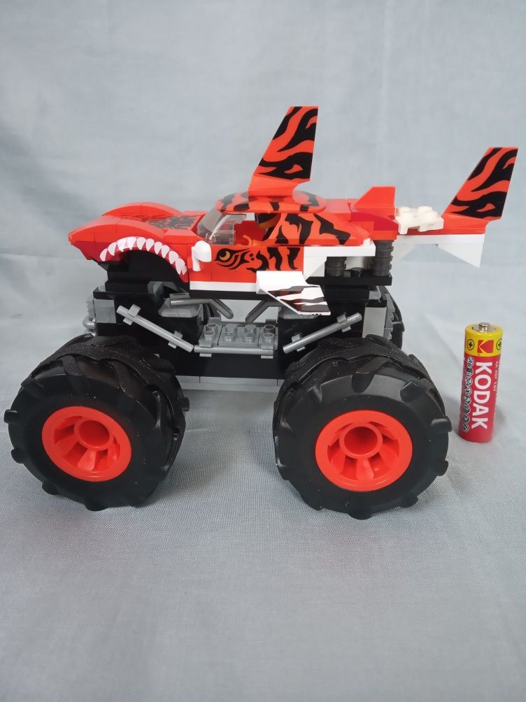 Конструктор Mega Bloks Hot Wheels джип