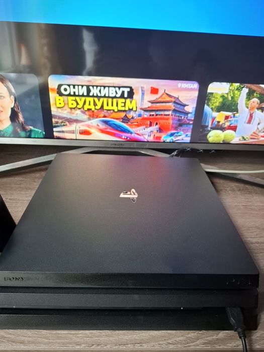 PlayStation 4 PRO 1TB БУ  Продам терміново