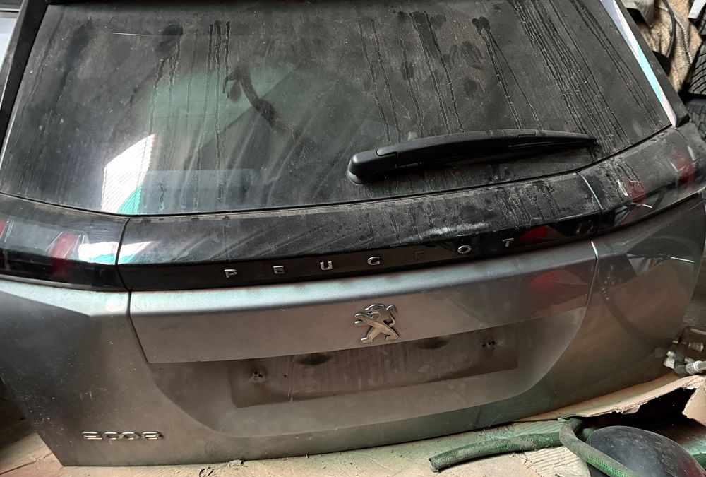 Tampa da Mala Peugeot 2008 II