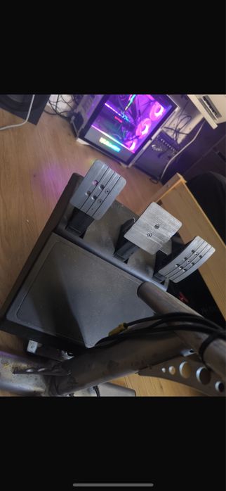 Thrustmaster T300RS GT Edition mais pedais