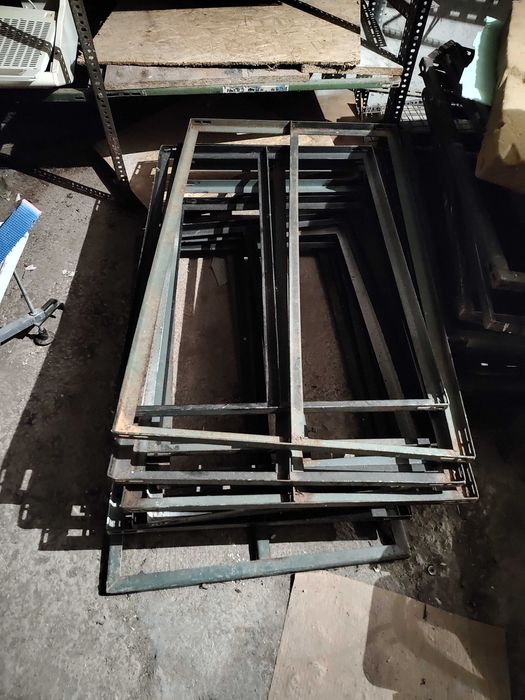 solidne regały stalowe