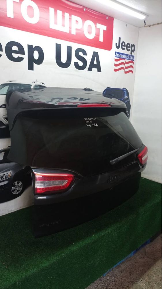 Кришка багажника ляда Jeep Cherokee KL до рест шрот запчастини автошро