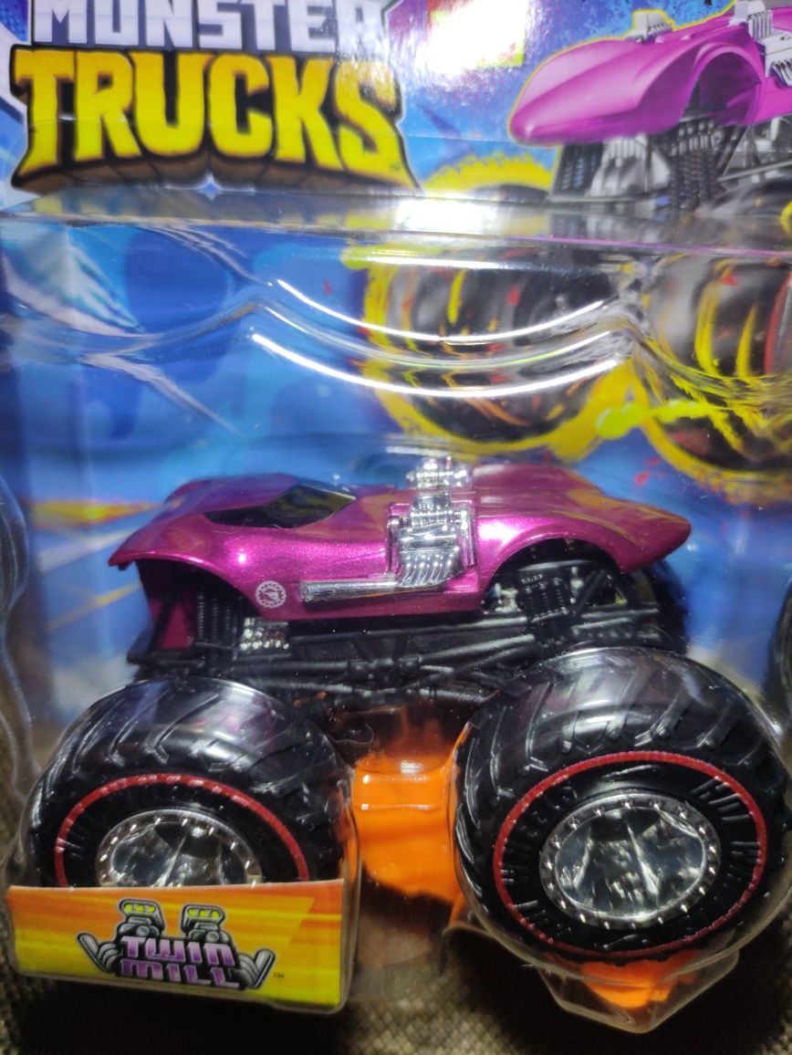 Hot Wheels monster trucks TH Twin Mill Сокровище 2023 Года!