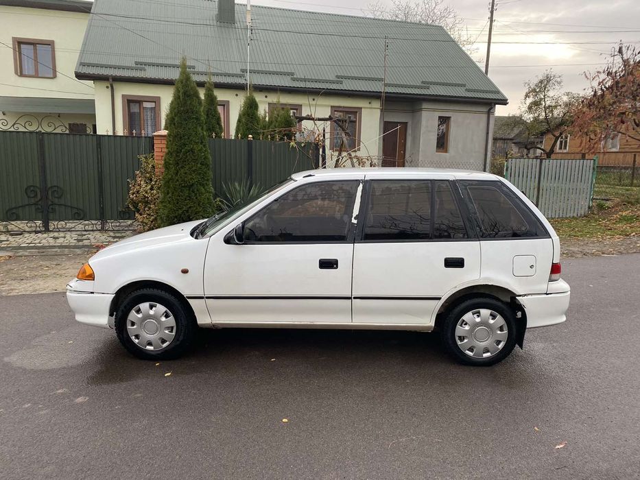 Продаж Сузуки Свіфт.