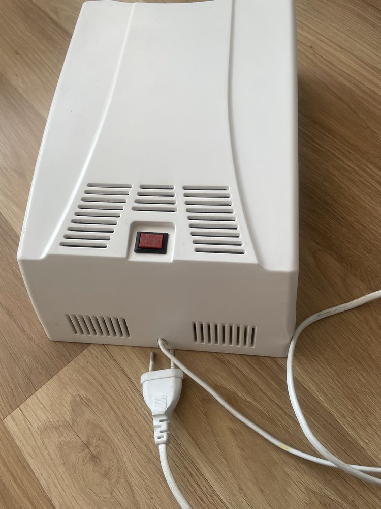 Lampa utwardzajaca do paznokci