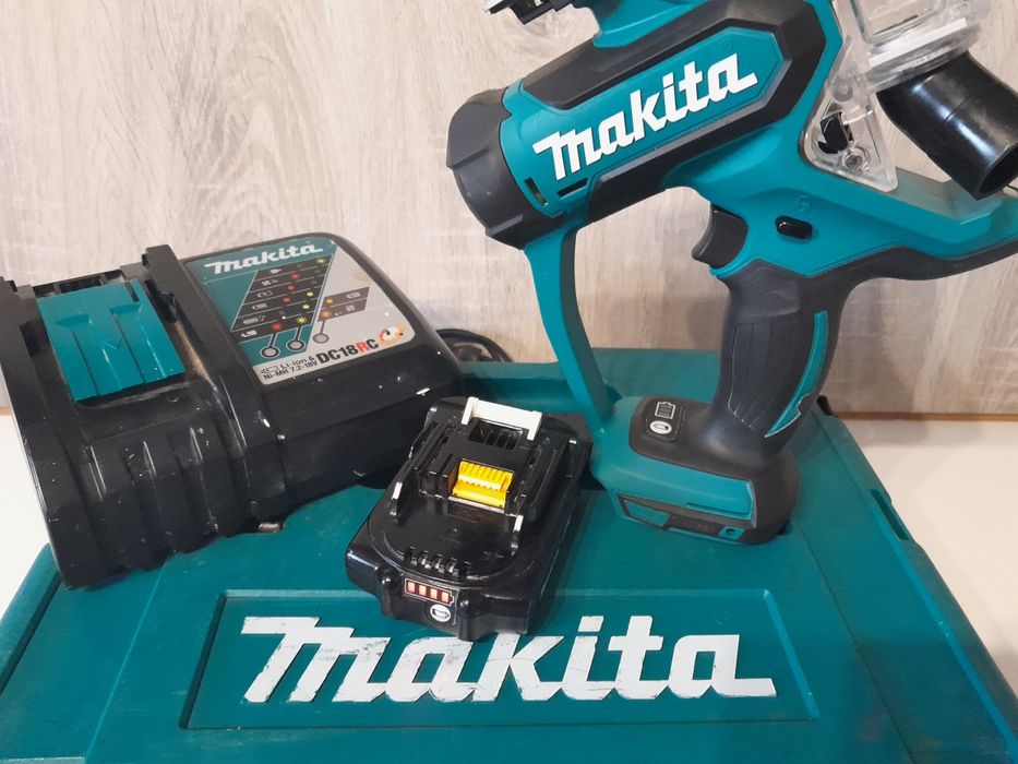 Makita DSD 180 aku wycinarka do regipsow płyt karton gips 18v