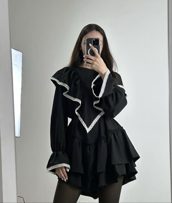 Чорна сукня в ідеальному стані! Не ношена !