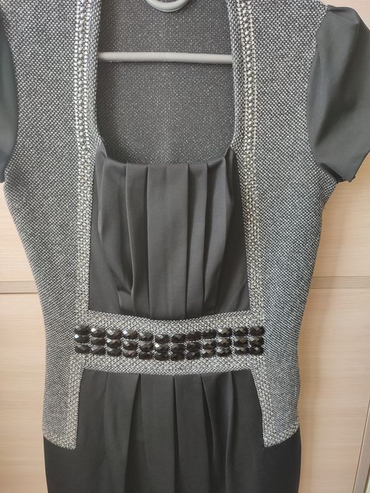 Гарна жіноча сукня