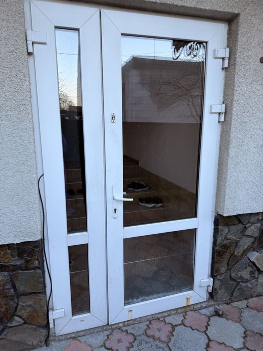 Двері вхідні металопластикові