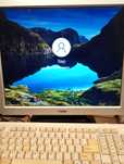 Komputer z systemem monitorem  sprawny