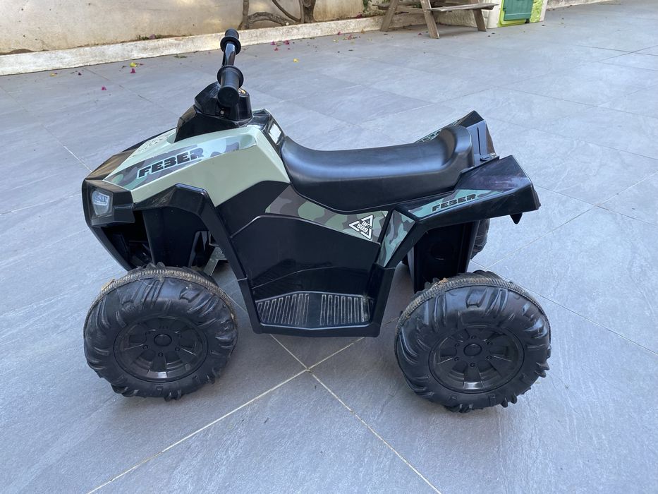 Moto 4 electrica Feber