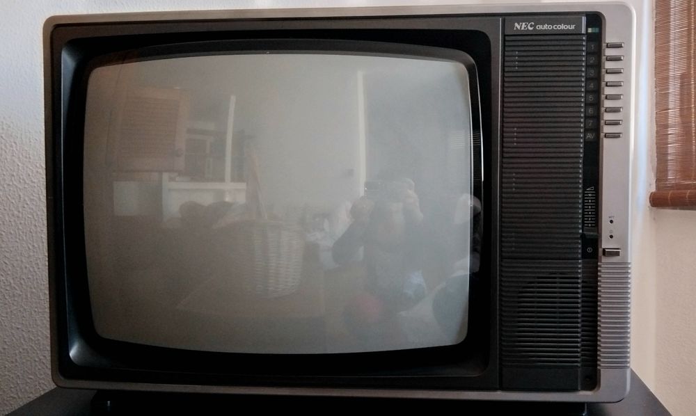 TV relíquia dos anos 80!