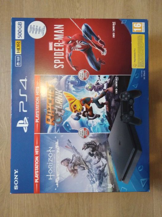 Sprzedam PlayStation 4 z grami