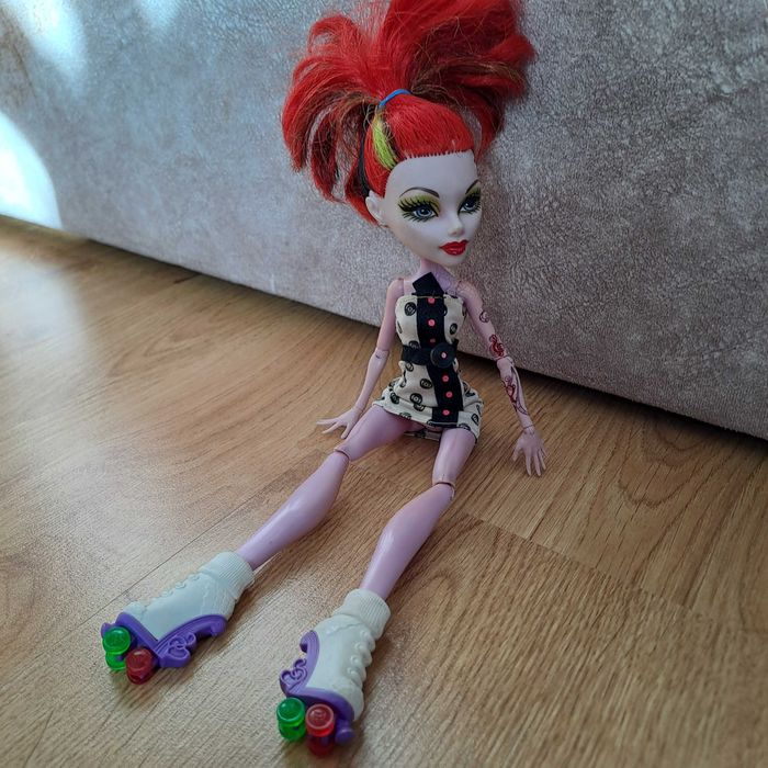 Lalka Operetta rolki wrotki Monster High Mattel