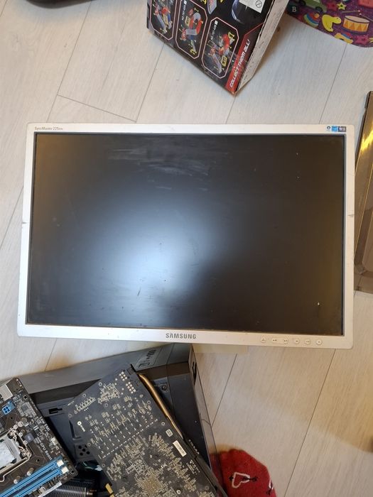 Монітор працює є нюанс