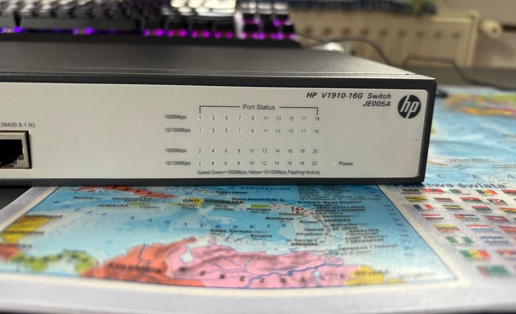 Switch HP V1910-16g je005a