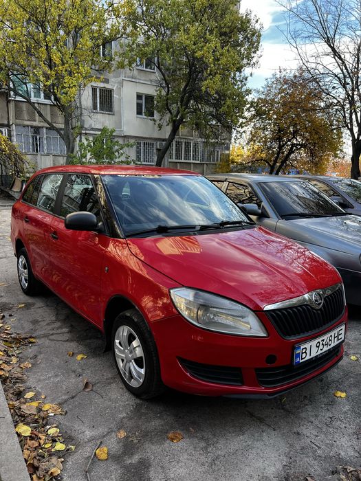 Skoda Fabia 2013 год.1.2 с газом 4 поколения.