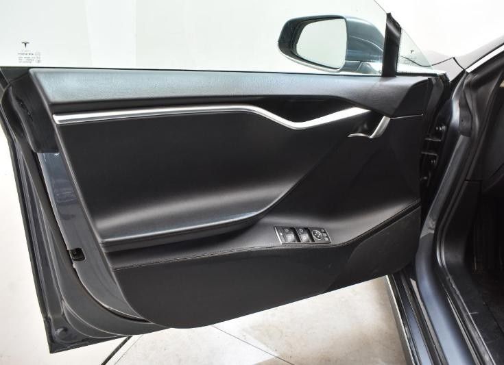Tesla model s 85p