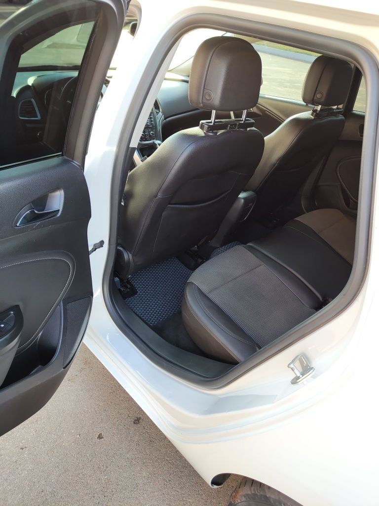 Opel Astra j 1.6 turbo