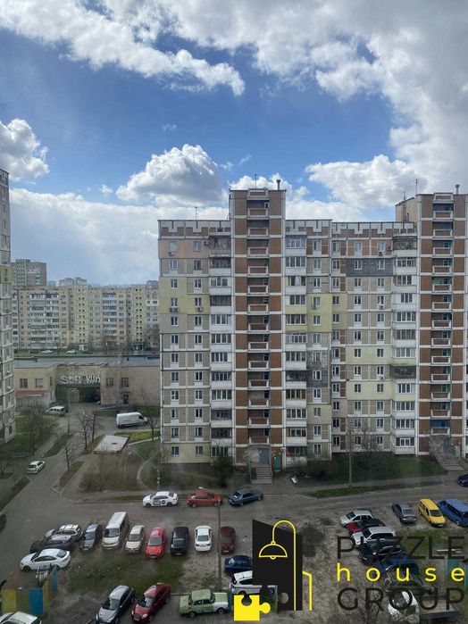 Продається 3 к квартира 73м2, пр-т Червоної Калини 38