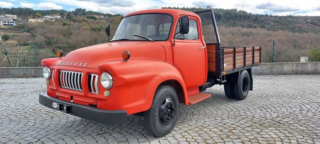 Bedford J1 chassi curto