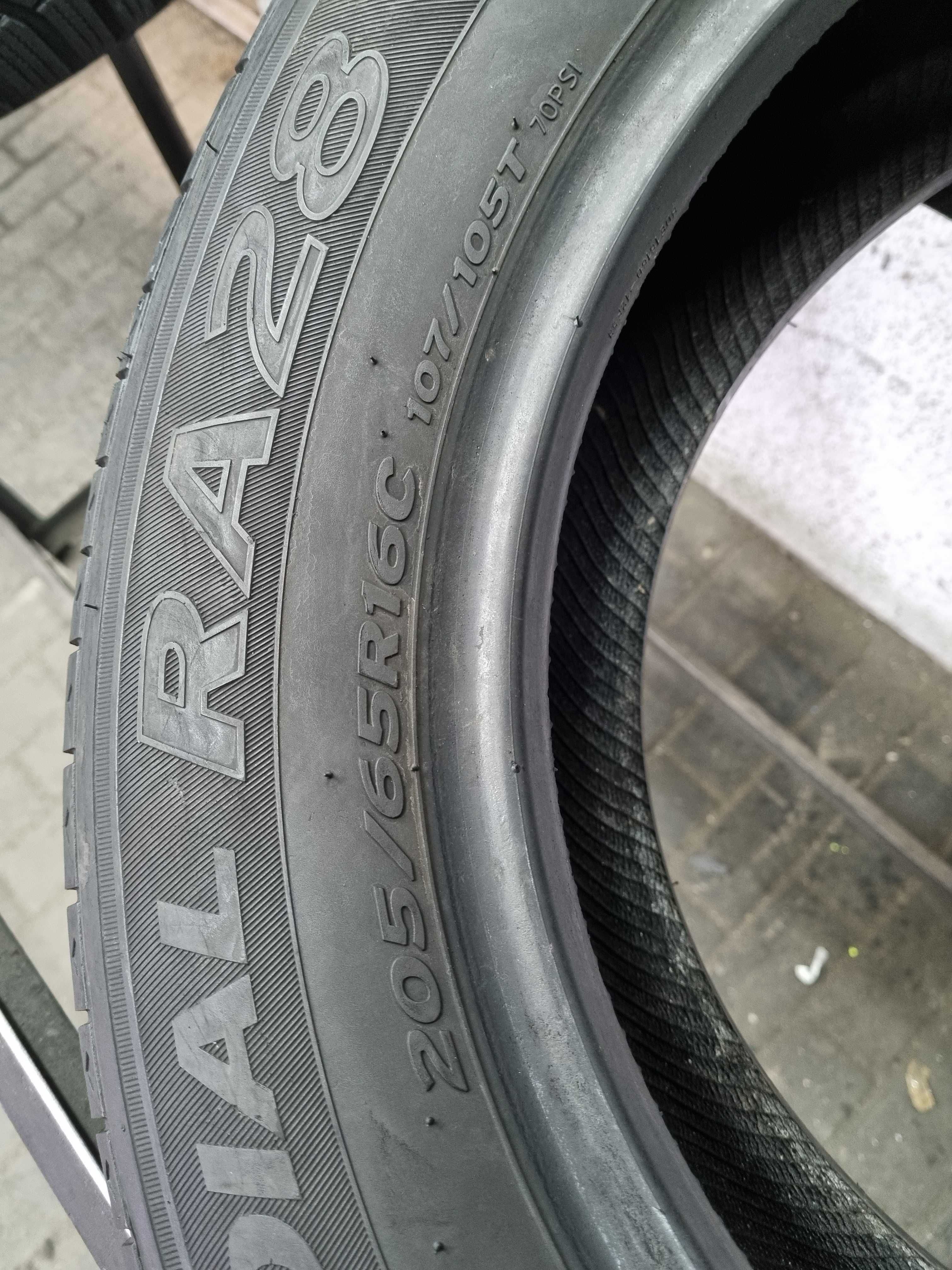 205/65/16C 107/105T Hankook Radial RA28 D.0919
