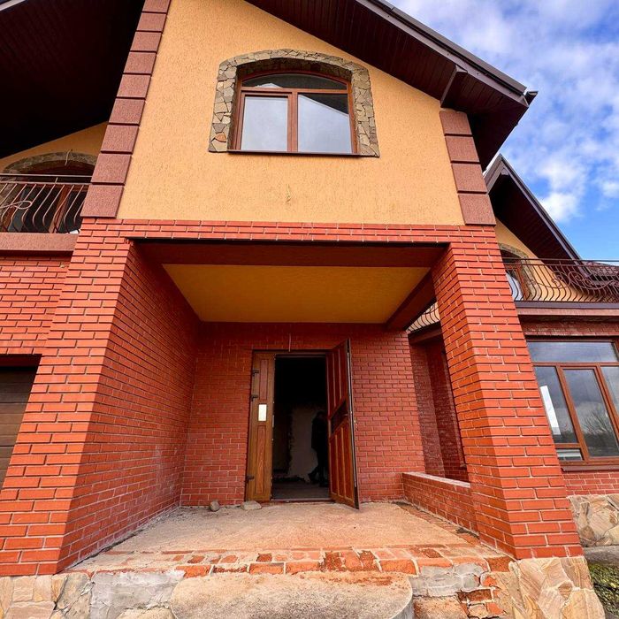 Продається будинок у с. Старий Лисець (5 км до Івано-Франківська)