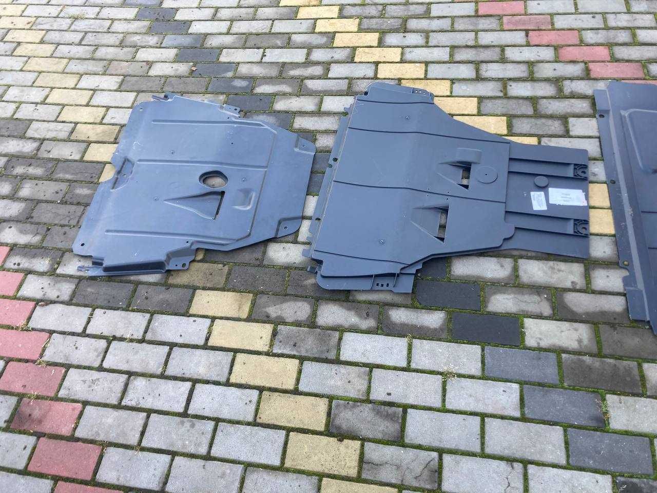 Захист двигуна на Renault Megane 2 Scenic 2 Megane 3 Scenic 3 Megane 4
