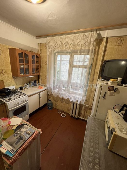 Борщагівка Жуля Верна 13б (колишня Ромена Роллана 13б )