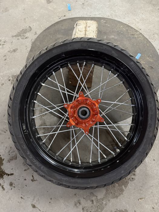 Колеса мотард R17 резина PIRELLI