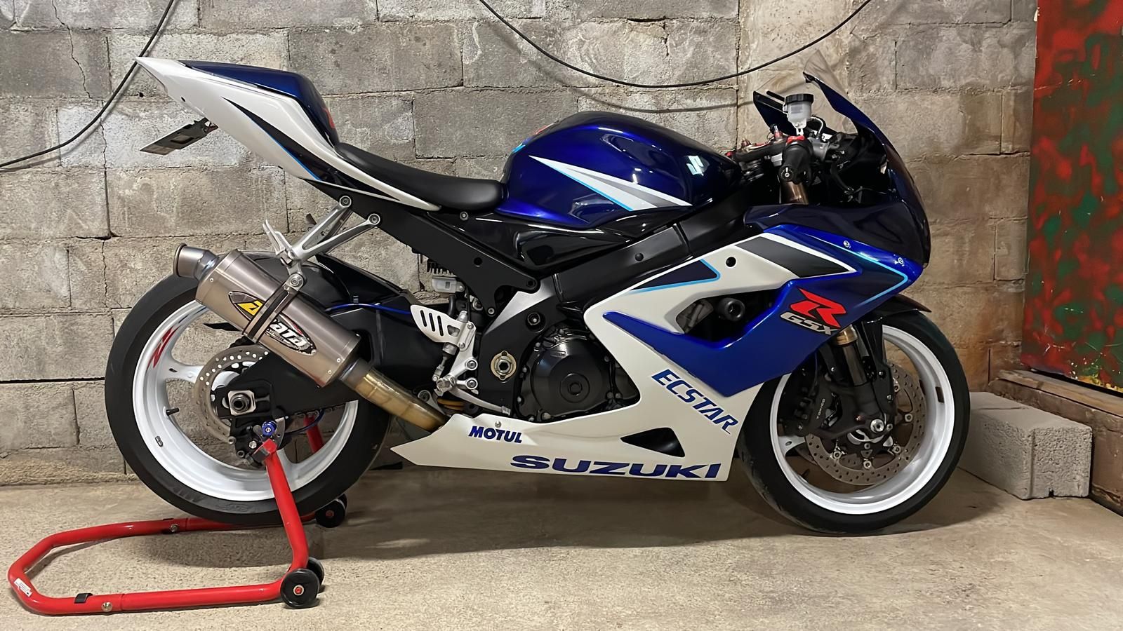 Vendo Suzuki GSXR 1000