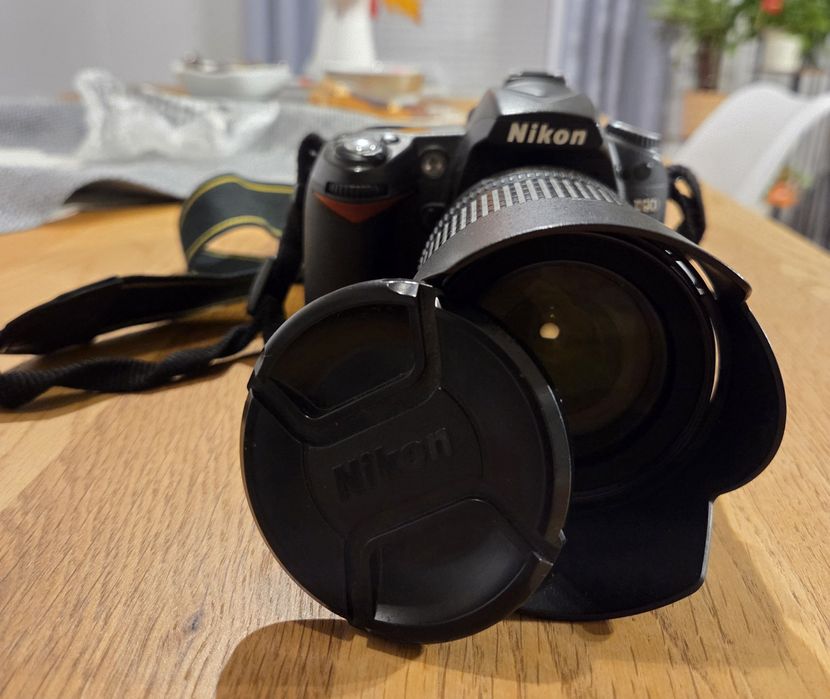 Nikon D90 lustrzanka obiektyw 18-105