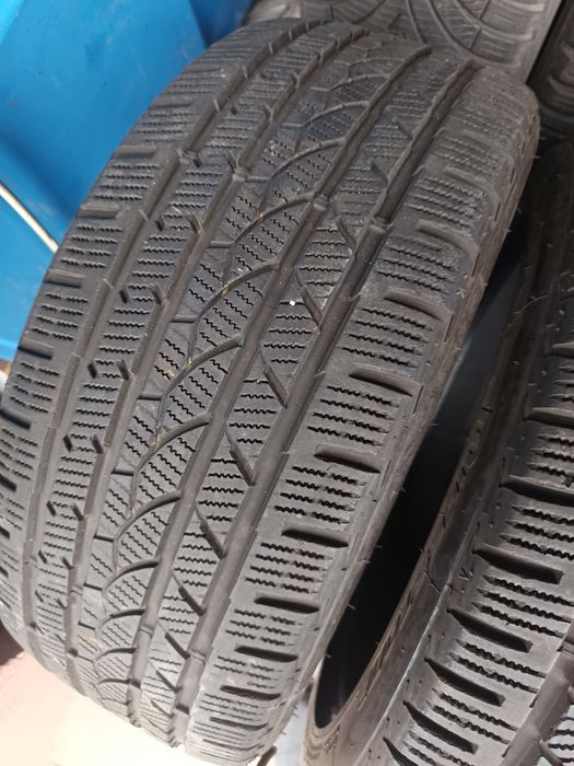 215/45R17 całoroczne super stan