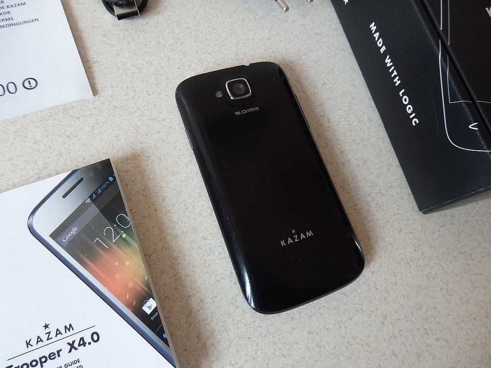 Smartfon KAZAM TROOPER X4.0, 3 wejścia SIM