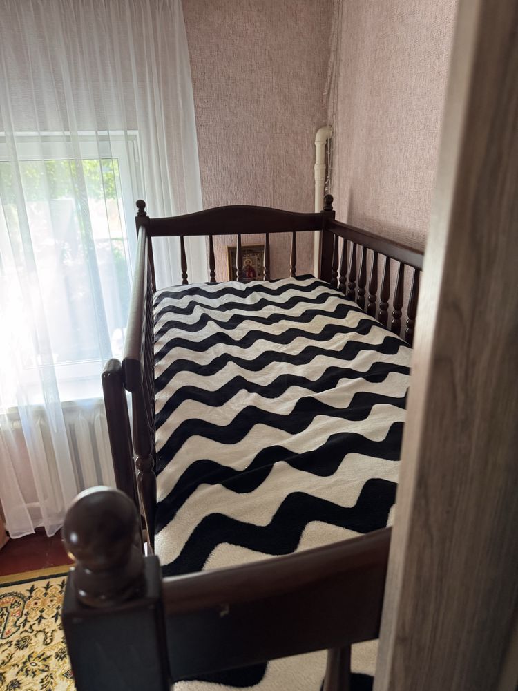 Продається двоярусне ліжко з натурального дерева!