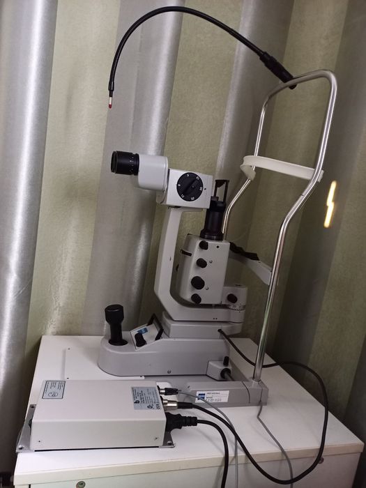 Щілинна лампа Zeiss SL-130