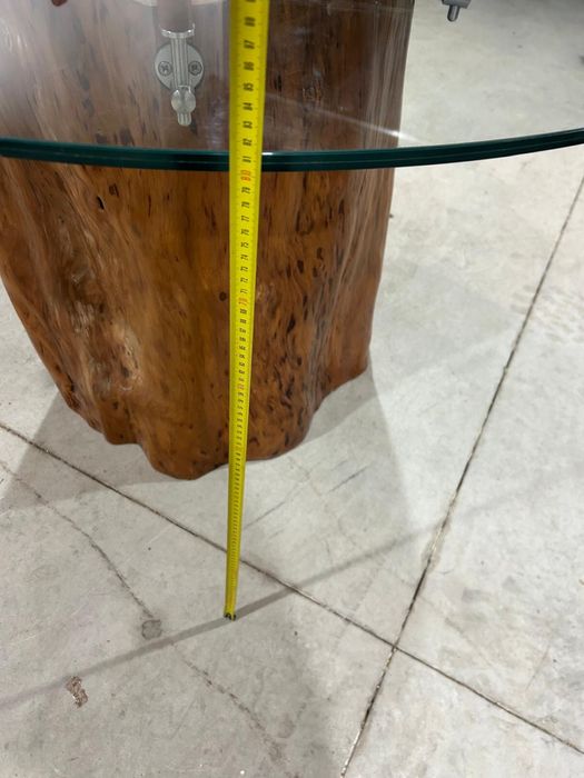 Mesa única em tronco de madeira - Rara