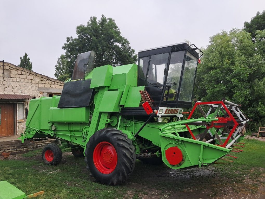 Комбайн Claas Merkator