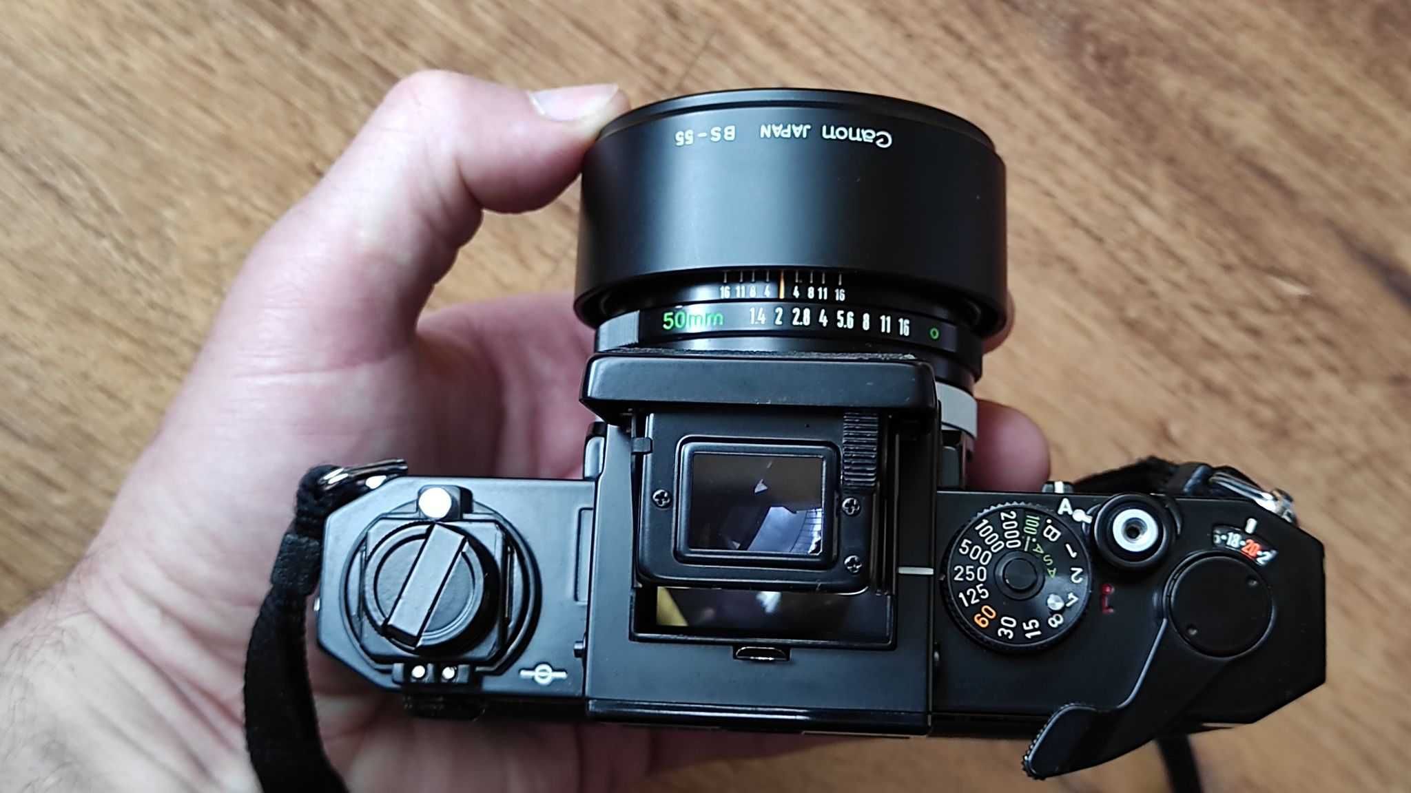 Aparat analog. Canon F1 old z obiektywem Canon FD 1.4 + dodatki [MINT]