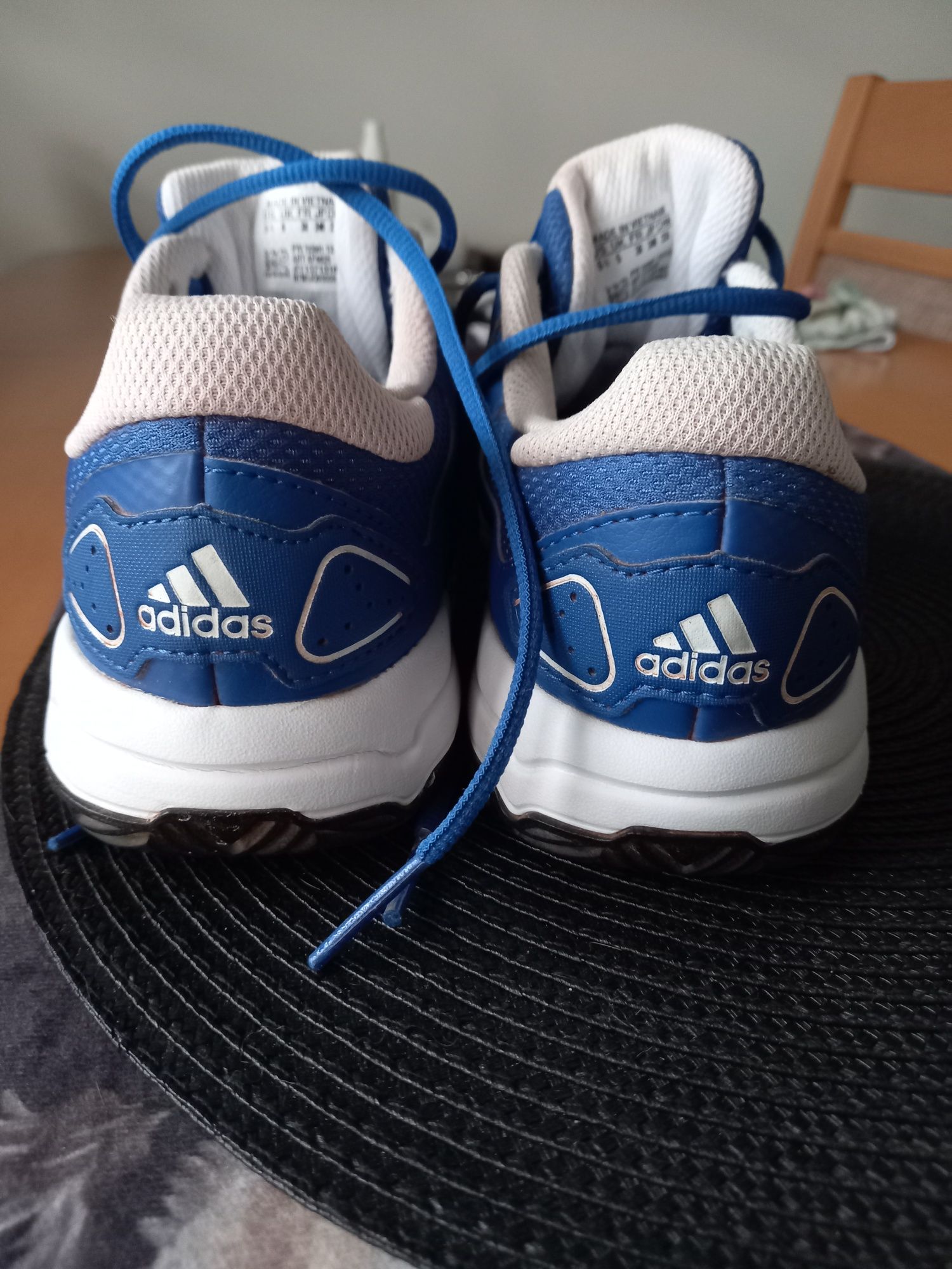 Buty Adidas męskie rozm 38 stan idealny