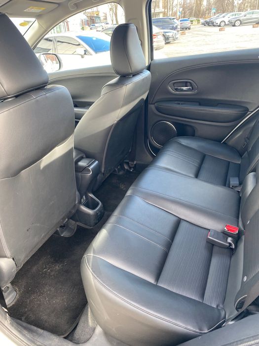 Продаж електромобіля Honda VE-1